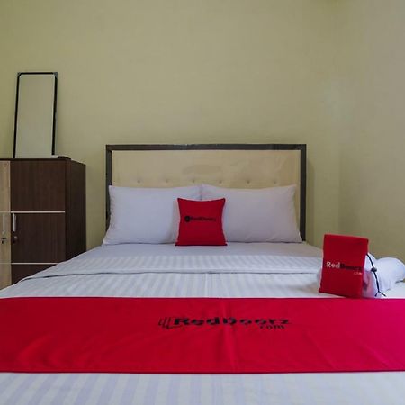 Reddoorz Near Politeknik Negeri Medan Hotel Ngoại thất bức ảnh