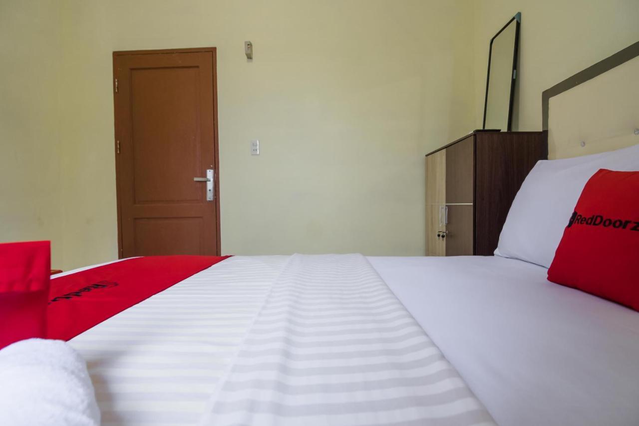 Reddoorz Near Politeknik Negeri Medan Hotel Ngoại thất bức ảnh
