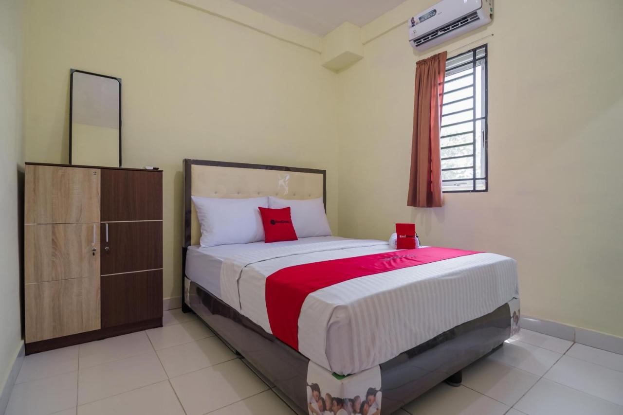 Reddoorz Near Politeknik Negeri Medan Hotel Ngoại thất bức ảnh