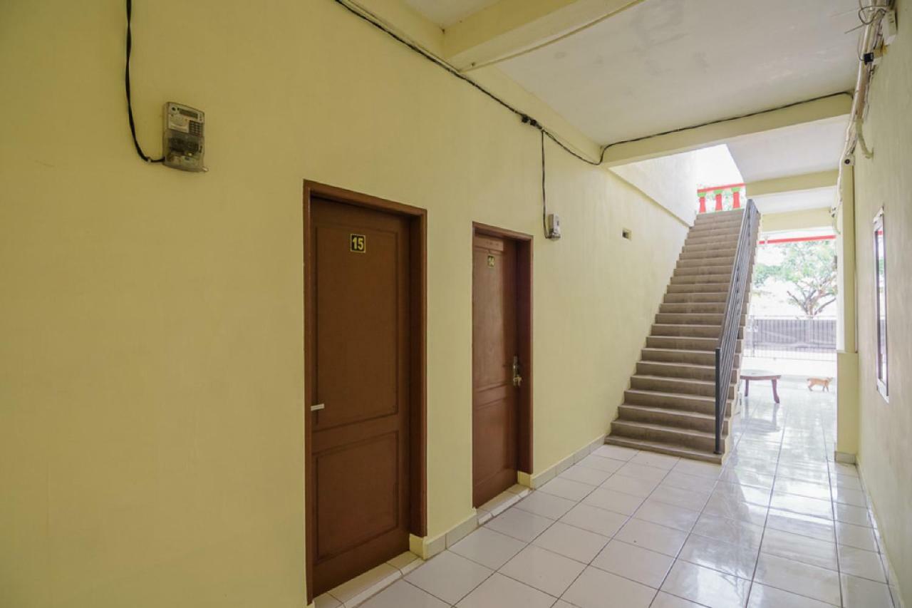 Reddoorz Near Politeknik Negeri Medan Hotel Ngoại thất bức ảnh