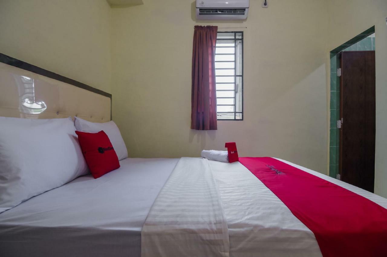 Reddoorz Near Politeknik Negeri Medan Hotel Ngoại thất bức ảnh